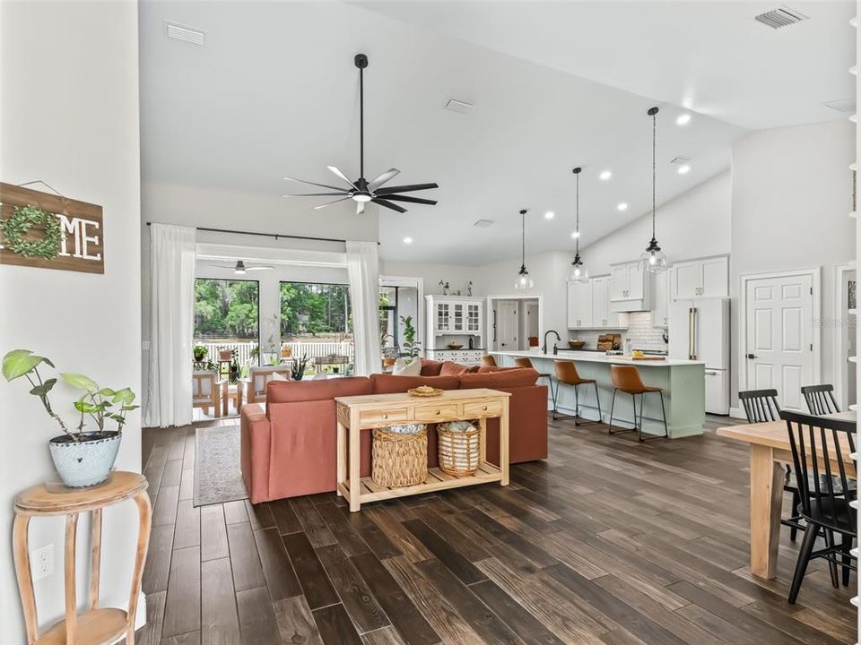 Active With Contract: $598,000 (3 beds, 2 baths, 2040 Square Feet)