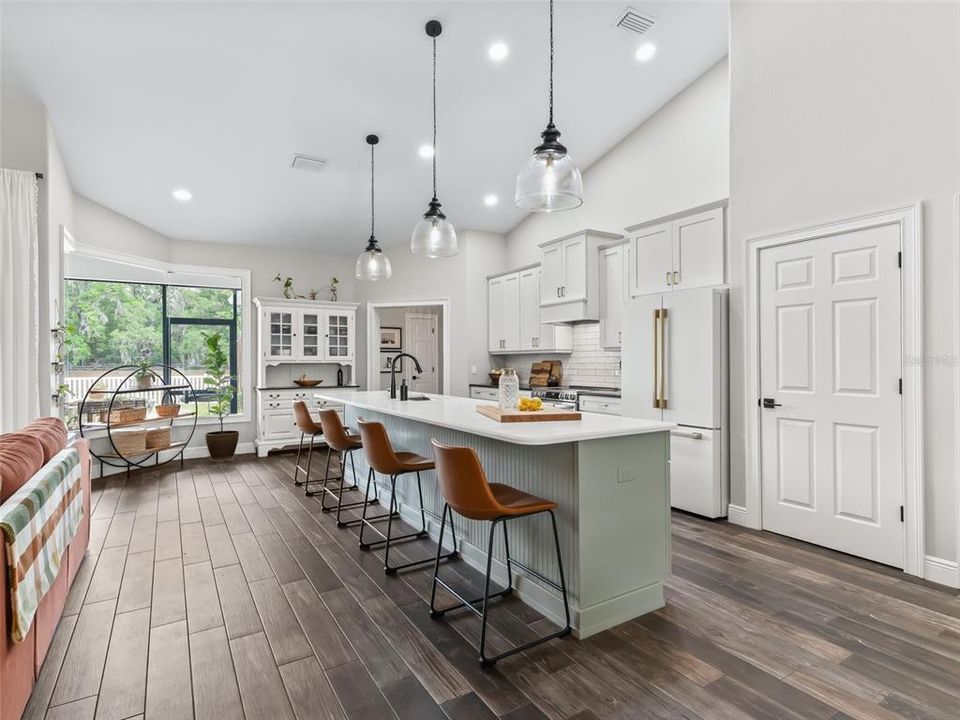 Active With Contract: $598,000 (3 beds, 2 baths, 2040 Square Feet)