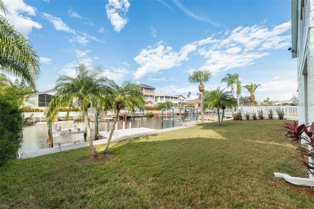 En Venta: $740,000 (5 camas, 2 baños, 2288 Pies cuadrados)