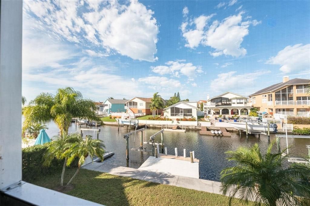 En Venta: $740,000 (5 camas, 2 baños, 2288 Pies cuadrados)