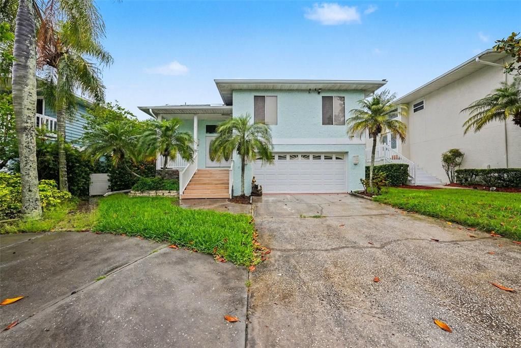En Venta: $740,000 (5 camas, 2 baños, 2288 Pies cuadrados)