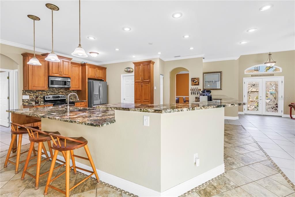 For Sale: $1,095,000 (3 beds, 2 baths, 2420 Square Feet)