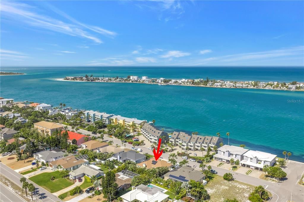 For Sale: $1,095,000 (3 beds, 2 baths, 2420 Square Feet)