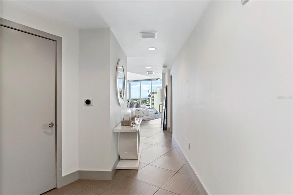 For Rent: $4,750 (2 beds, 2 baths, 2000 Square Feet)