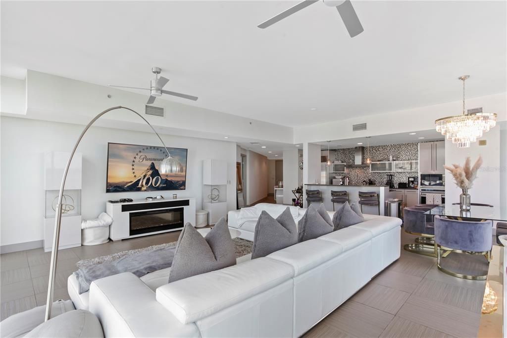 For Rent: $4,750 (2 beds, 2 baths, 2000 Square Feet)