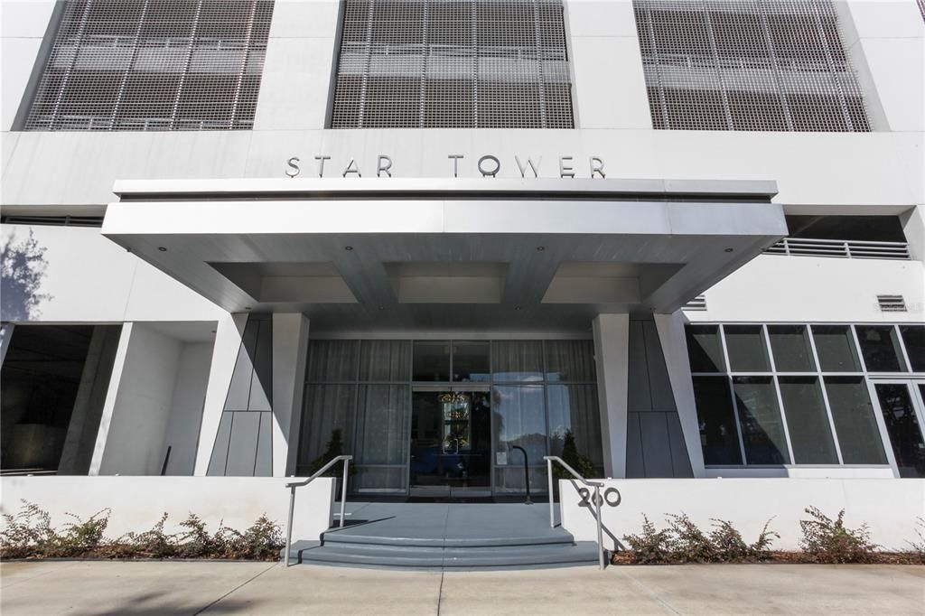 For Rent: $4,750 (2 beds, 2 baths, 2000 Square Feet)