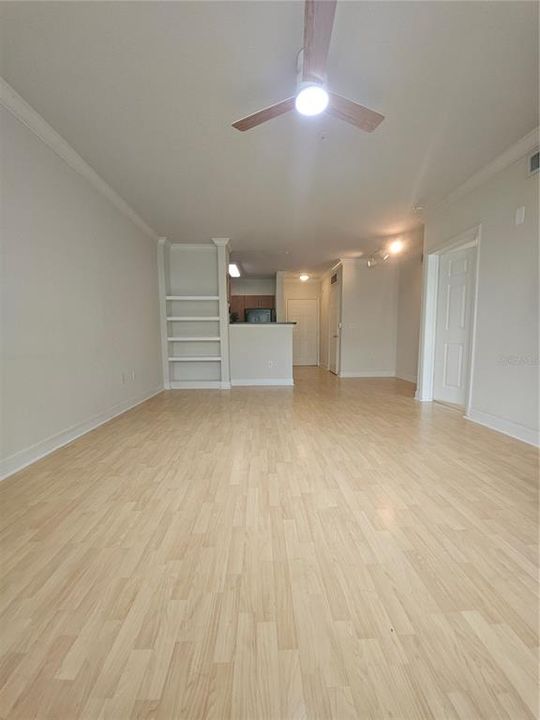 Activo con contrato: $1,550 (1 camas, 1 baños, 739 Pies cuadrados)