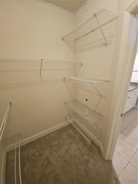 Activo con contrato: $1,550 (1 camas, 1 baños, 739 Pies cuadrados)