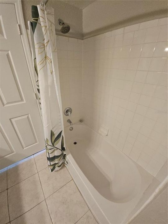 Activo con contrato: $1,550 (1 camas, 1 baños, 739 Pies cuadrados)