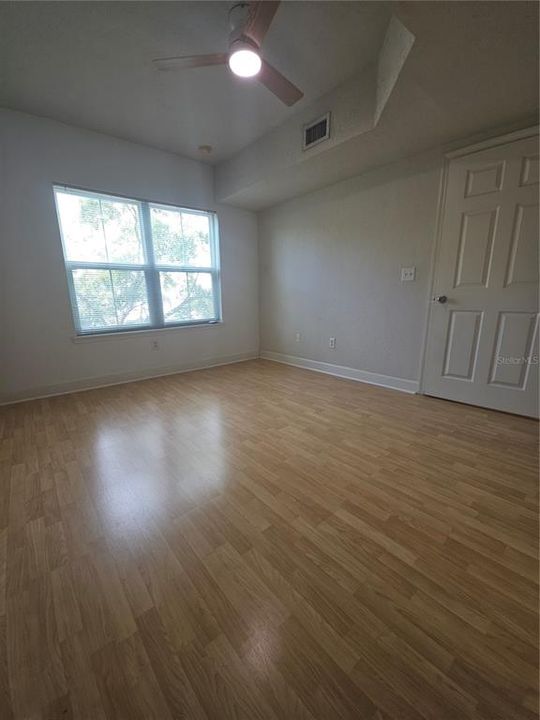Activo con contrato: $1,550 (1 camas, 1 baños, 739 Pies cuadrados)