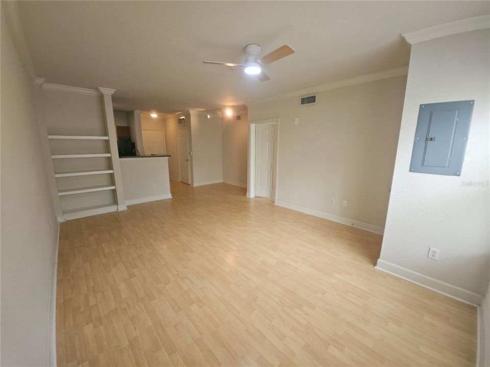 Activo con contrato: $1,550 (1 camas, 1 baños, 739 Pies cuadrados)