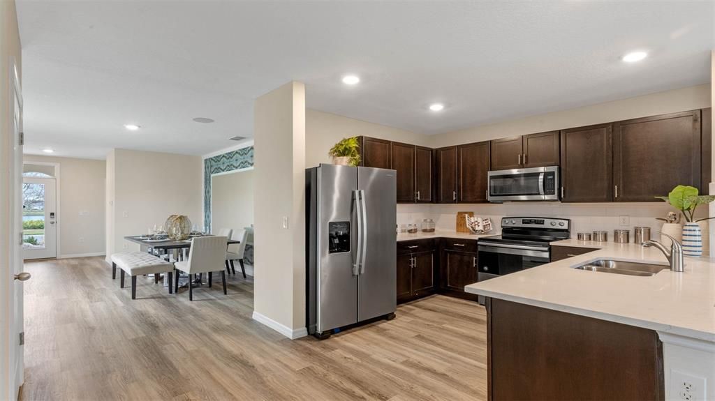 Activo con contrato: $349,990 (3 camas, 2 baños, 1504 Pies cuadrados)