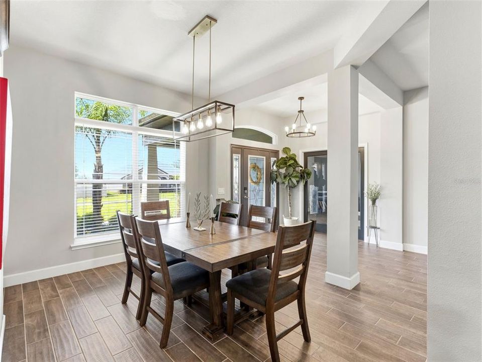 Active With Contract: $579,000 (4 beds, 3 baths, 2508 Square Feet)