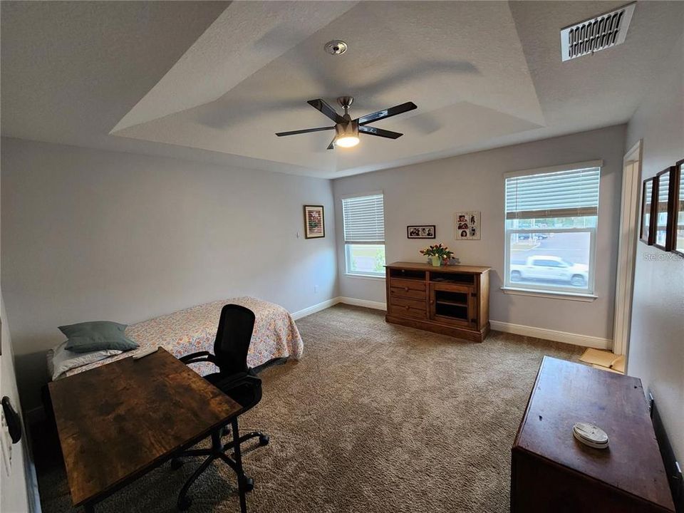 For Rent: $2,998 (3 beds, 2 baths, 1888 Square Feet)