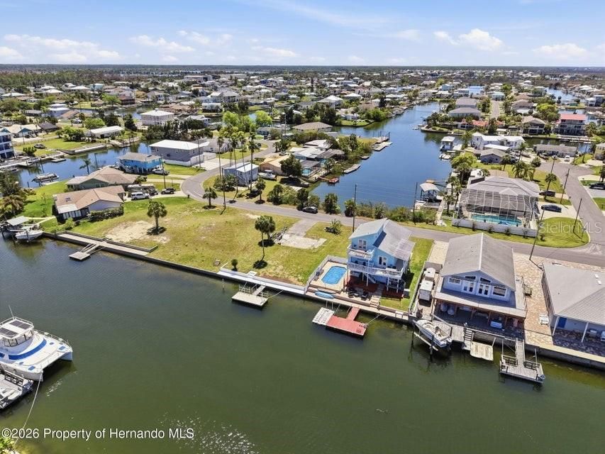 For Sale: $399,900 (0.14 acres)