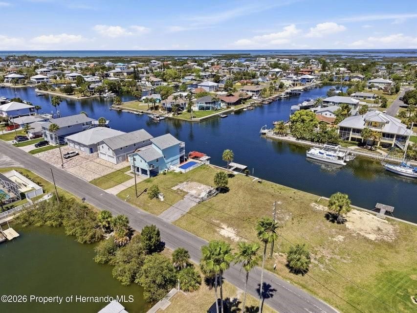 For Sale: $399,900 (0.14 acres)