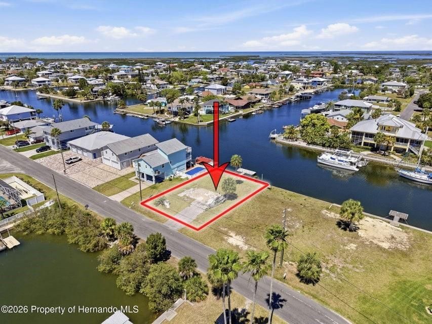 For Sale: $399,900 (0.14 acres)