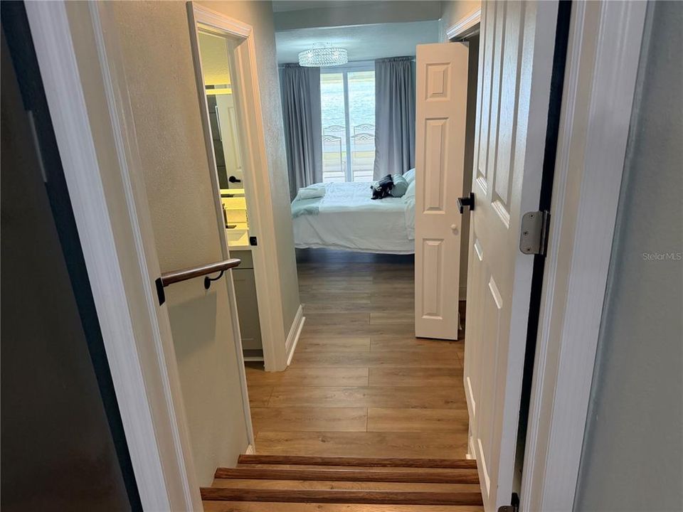 For Sale: $305,900 (3 beds, 2 baths, 1352 Square Feet)