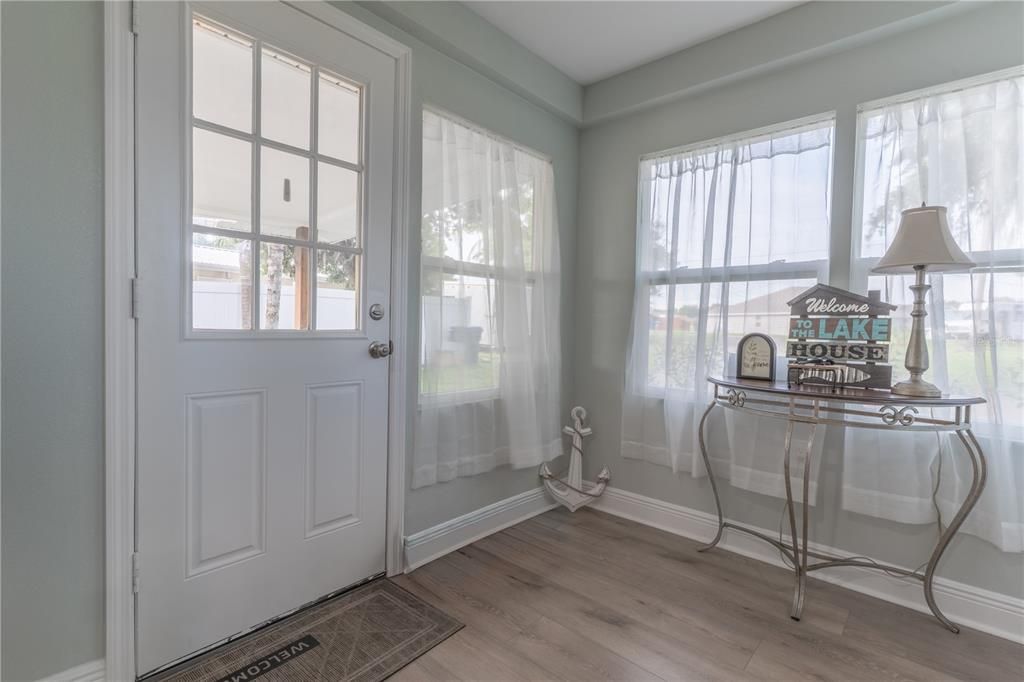 For Sale: $305,900 (3 beds, 2 baths, 1352 Square Feet)