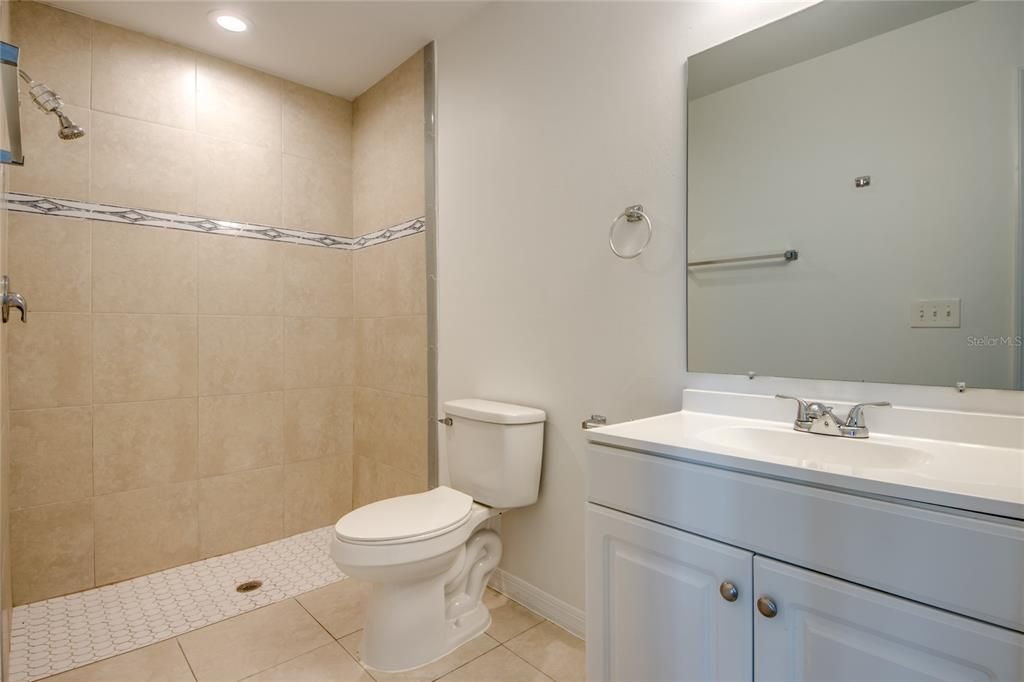 For Sale: $460,000 (6 beds, 0 baths, 2418 Square Feet)