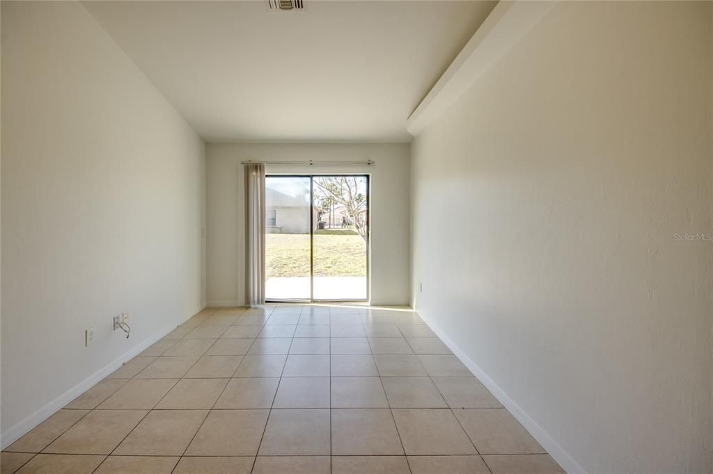 For Sale: $460,000 (6 beds, 0 baths, 2418 Square Feet)
