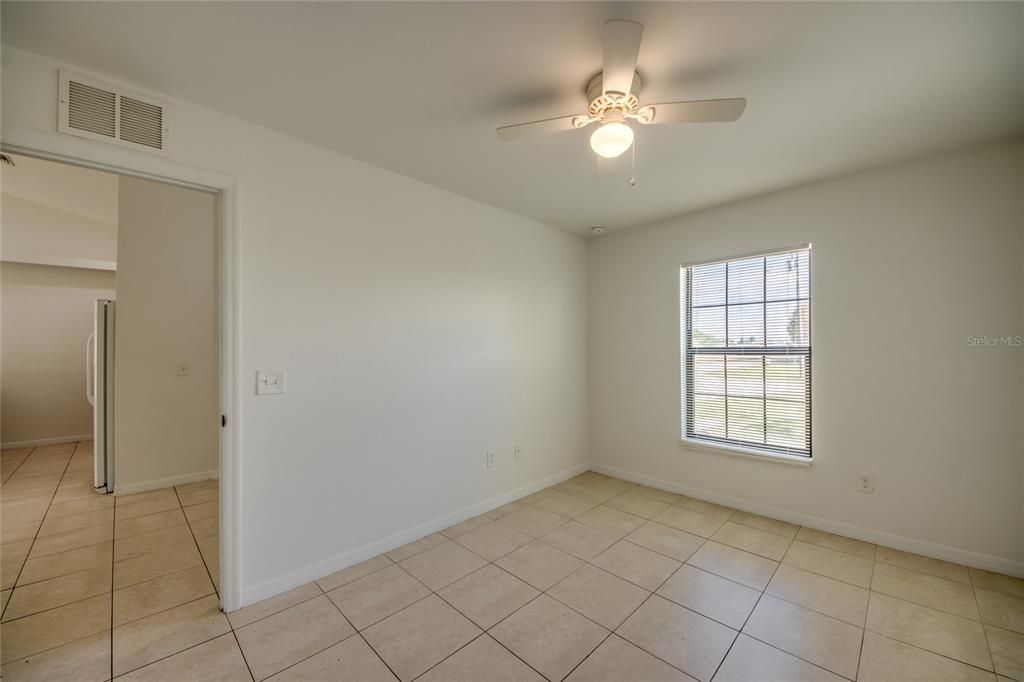 For Sale: $460,000 (6 beds, 0 baths, 2418 Square Feet)