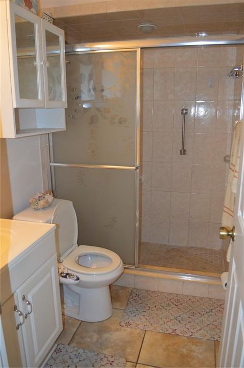 На продажу: $173,000 (2 спален, 1 ванн, 921 Квадратных фут)