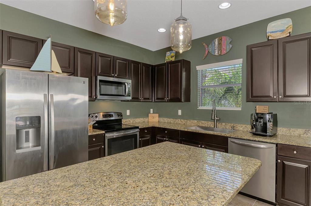 For Sale: $450,000 (3 beds, 2 baths, 1744 Square Feet)