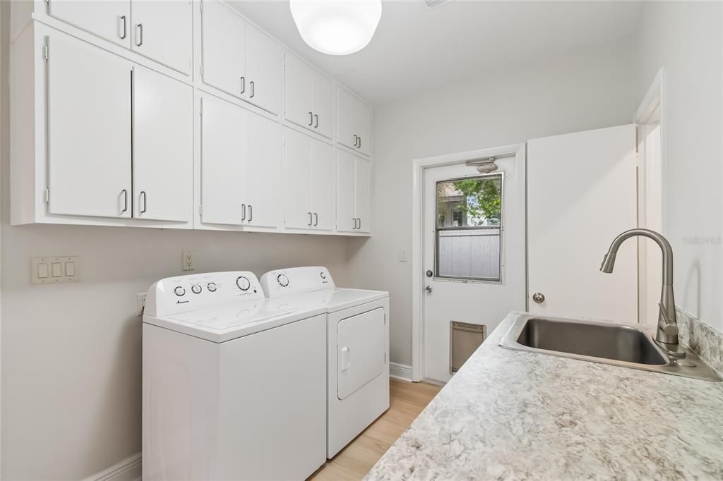 В аренду: $8,700 (4 спален, 3 ванн, 2941 Квадратных фут)