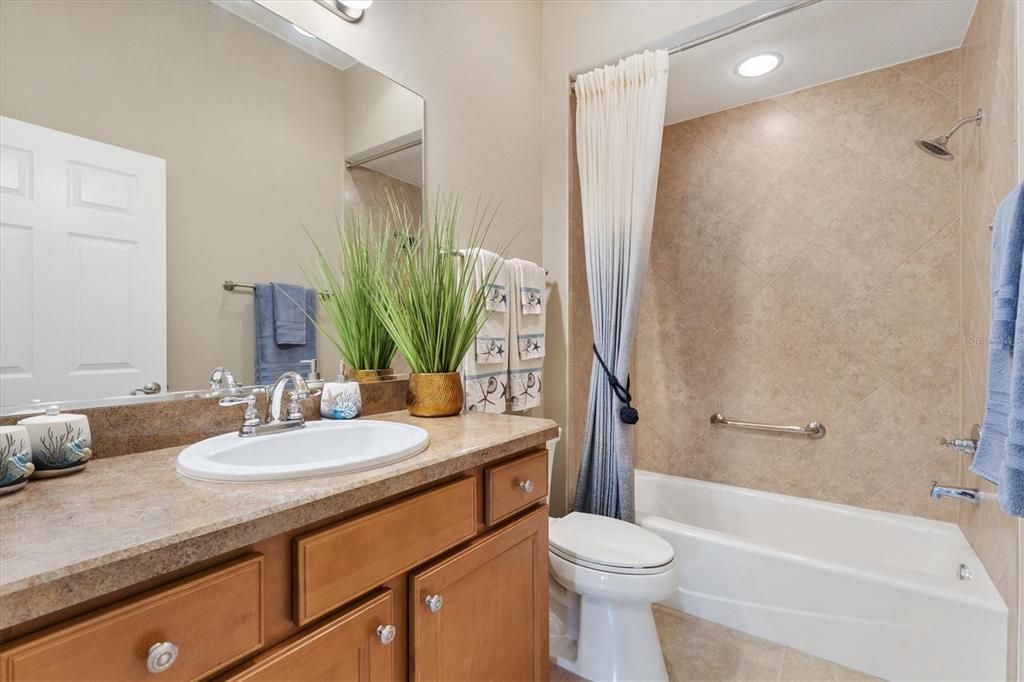 Activo con contrato: $679,000 (3 camas, 2 baños, 2013 Pies cuadrados)