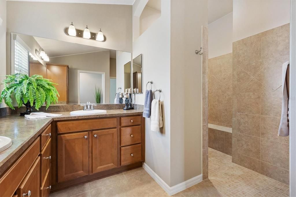 Activo con contrato: $679,000 (3 camas, 2 baños, 2013 Pies cuadrados)