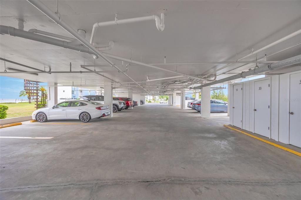 For Sale: $299,000 (2 beds, 2 baths, 1025 Square Feet)