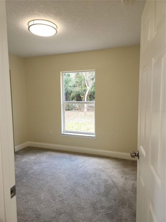 For Sale: $172,900 (2 beds, 1 baths, 915 Square Feet)