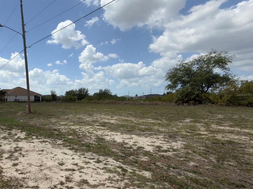 待售: $50,000 (0.23 acres)