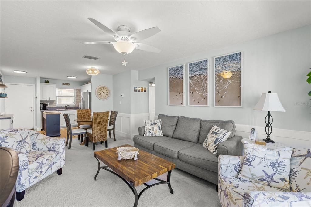 На продажу: $580,000 (2 спален, 1 ванн, 753 Квадратных фут)