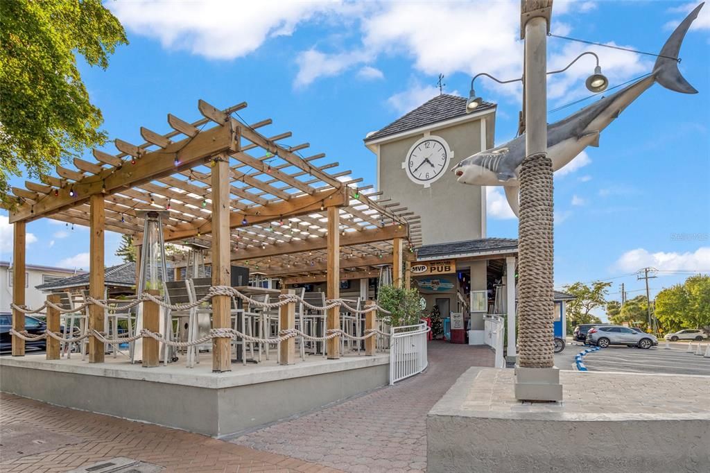 На продажу: $580,000 (2 спален, 1 ванн, 753 Квадратных фут)