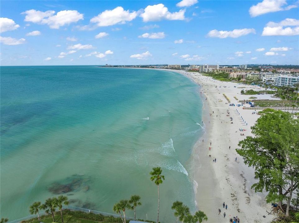 На продажу: $580,000 (2 спален, 1 ванн, 753 Квадратных фут)