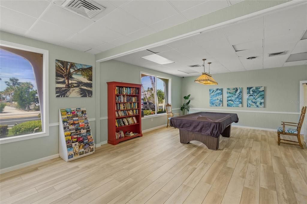 На продажу: $580,000 (2 спален, 1 ванн, 753 Квадратных фут)