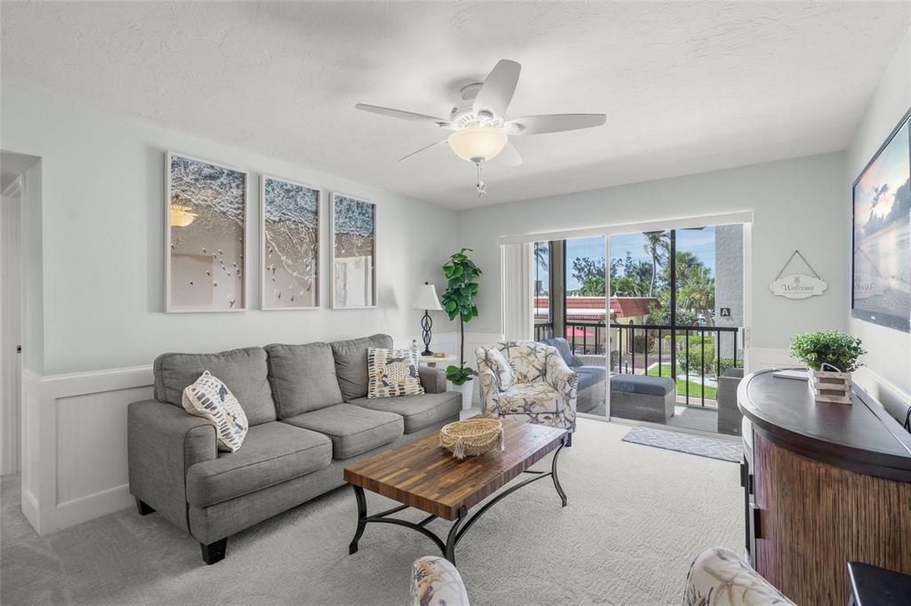 На продажу: $580,000 (2 спален, 1 ванн, 753 Квадратных фут)