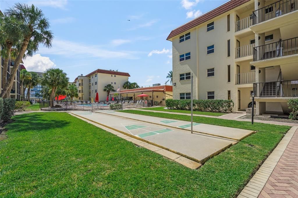 На продажу: $580,000 (2 спален, 1 ванн, 753 Квадратных фут)