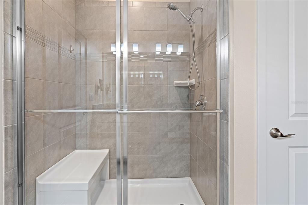На продажу: $349,900 (2 спален, 2 ванн, 1445 Квадратных фут)
