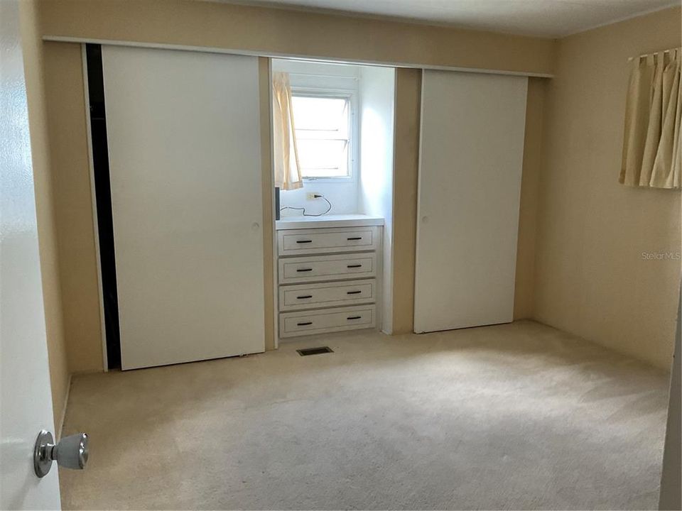 На продажу: $119,900 (2 спален, 2 ванн, 1104 Квадратных фут)