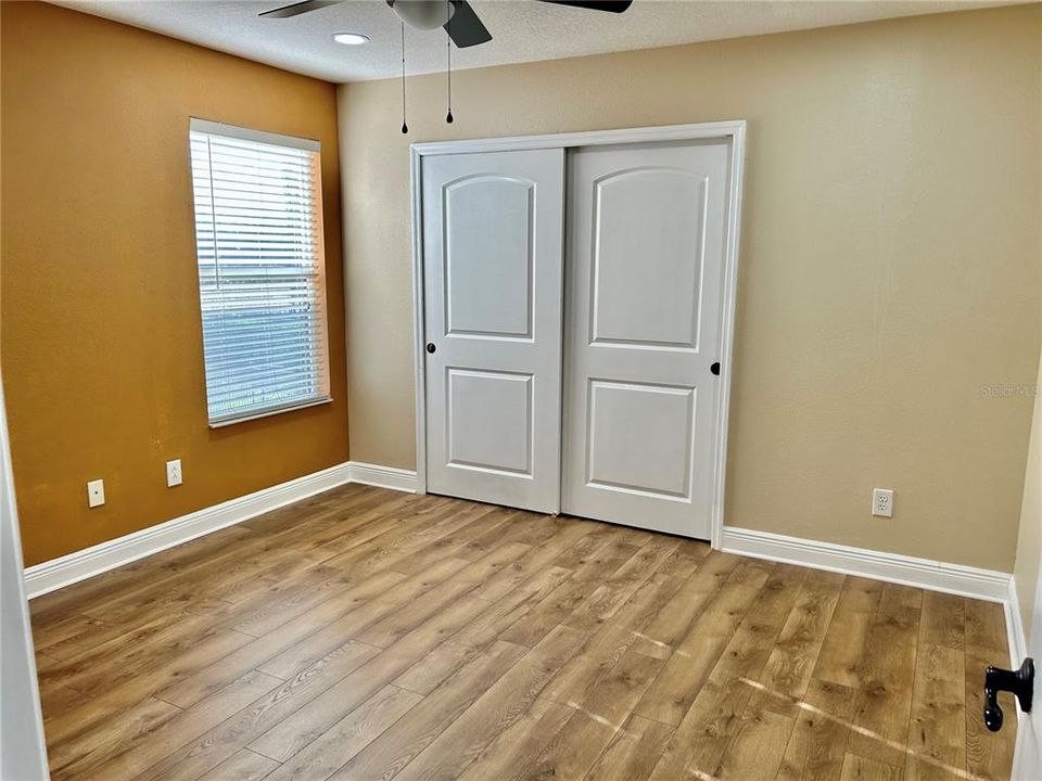 Activo con contrato: $3,995 (4 camas, 3 baños, 3825 Pies cuadrados)