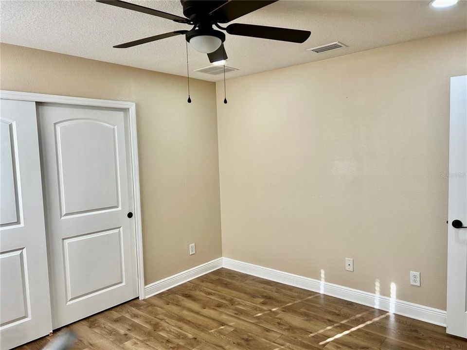 Activo con contrato: $3,995 (4 camas, 3 baños, 3825 Pies cuadrados)