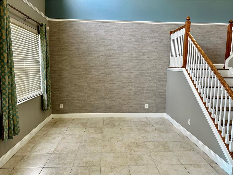 Activo con contrato: $3,995 (4 camas, 3 baños, 3825 Pies cuadrados)