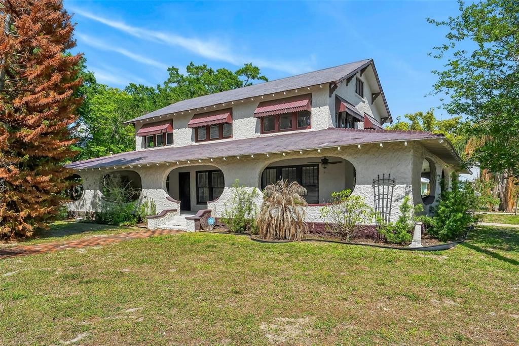 Active With Contract: $399,900 (6 beds, 3 baths, 3165 Square Feet)