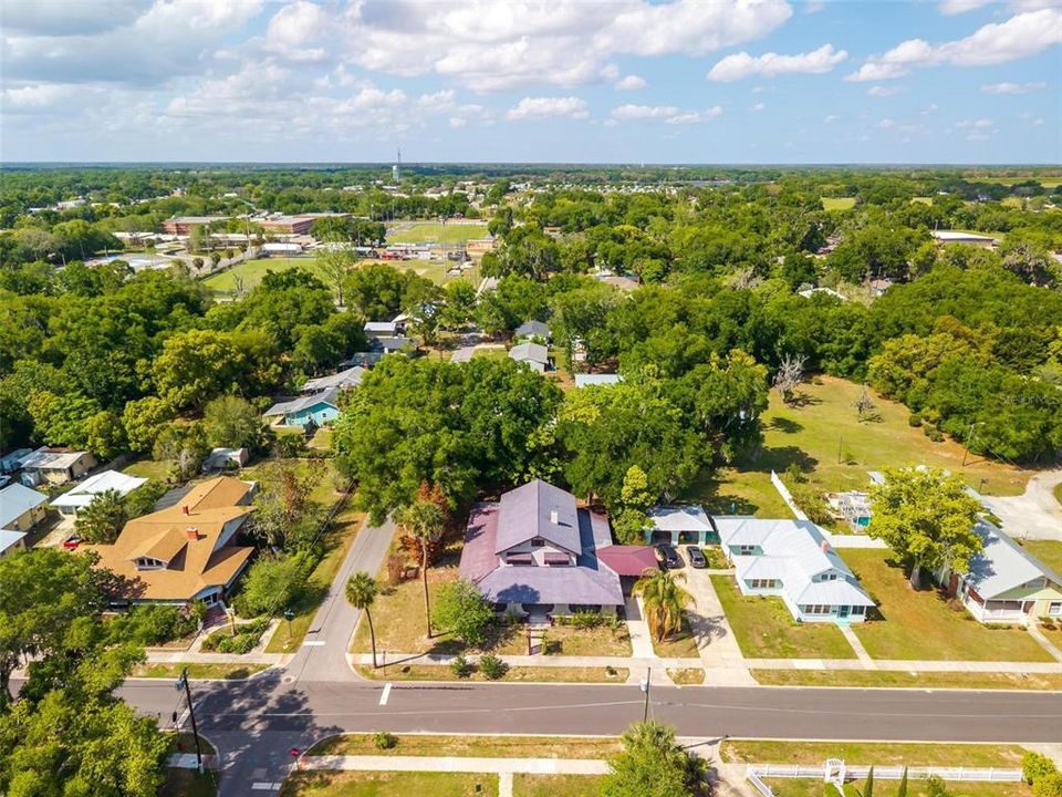 Active With Contract: $399,900 (6 beds, 3 baths, 3165 Square Feet)