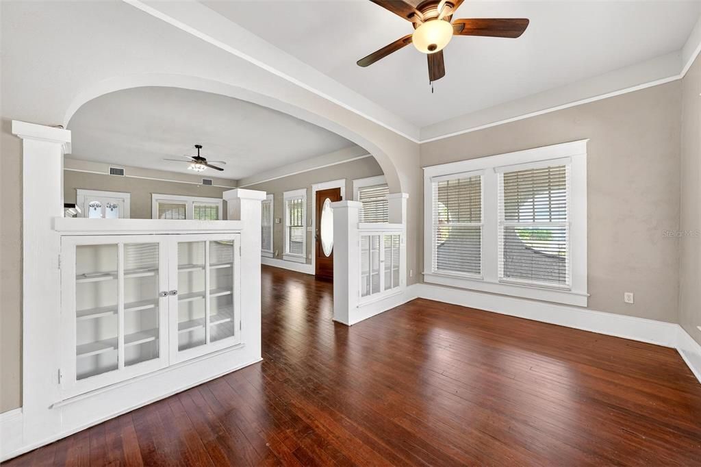Active With Contract: $399,900 (6 beds, 3 baths, 3165 Square Feet)