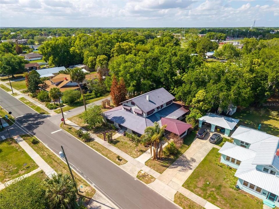Active With Contract: $399,900 (6 beds, 3 baths, 3165 Square Feet)