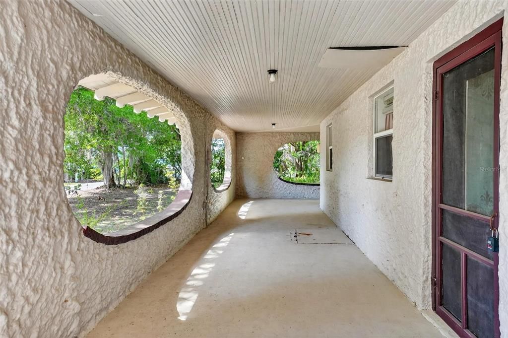 Active With Contract: $399,900 (6 beds, 3 baths, 3165 Square Feet)